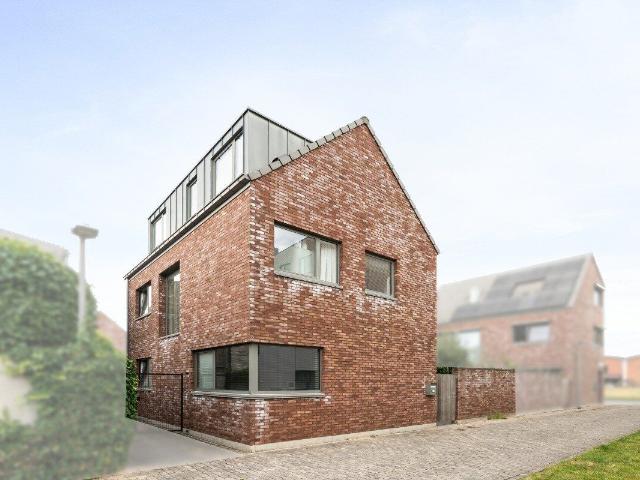 Huis met 5 slaapkamers en tuin op Linkeroever
