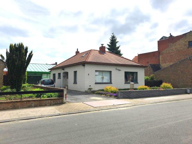 Huis met 2 slaapkamers in Oudenburg, 347m² grond