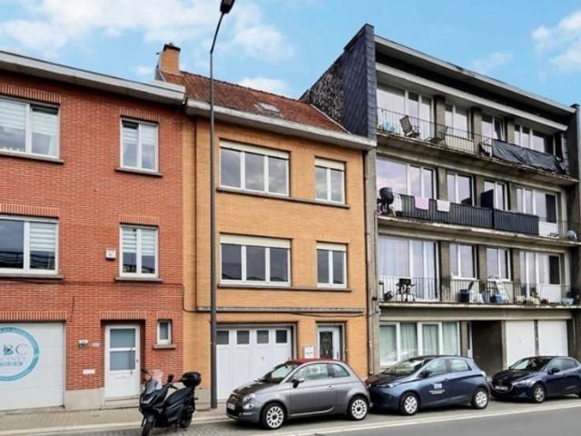 Huis met 2 slaapkamers + kantoor Garage en tuin