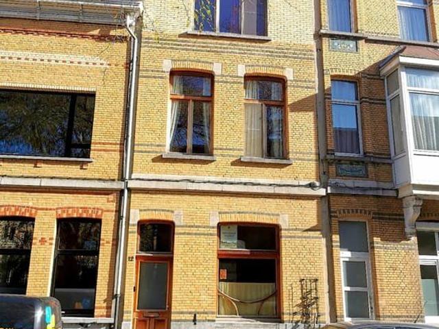 Huis in oud Berchem met 4 slaapkamers en grote keuken