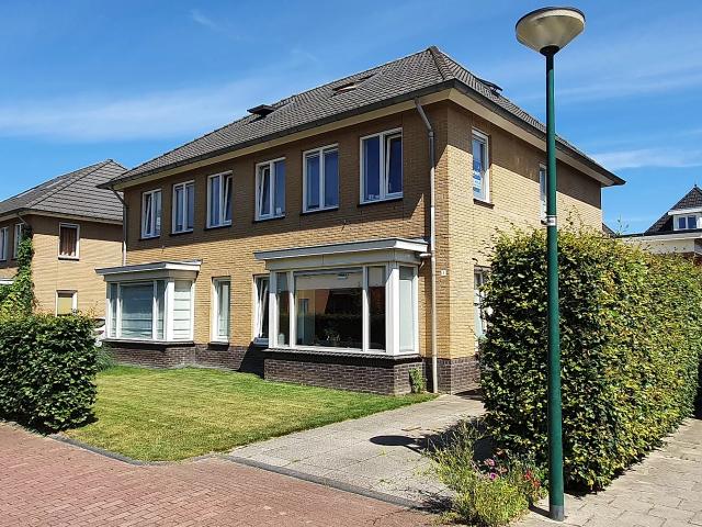 huis in Houten, Tulpentuin