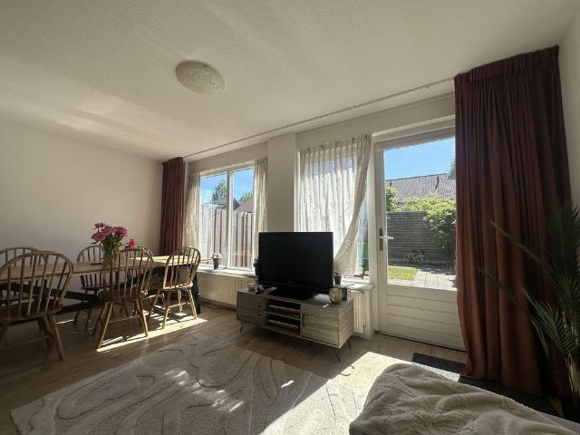Huis te huur: Amandelgaarde 49 3344 RA Hendrik Ido Ambacht