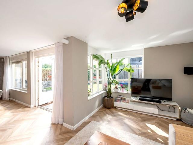 Huis te huur: Annie M.G. Schmidtweg 181 1321 LG Almere