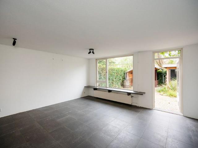 Huis te huur: Borstelgrasstraat 12 1313 BG Almere