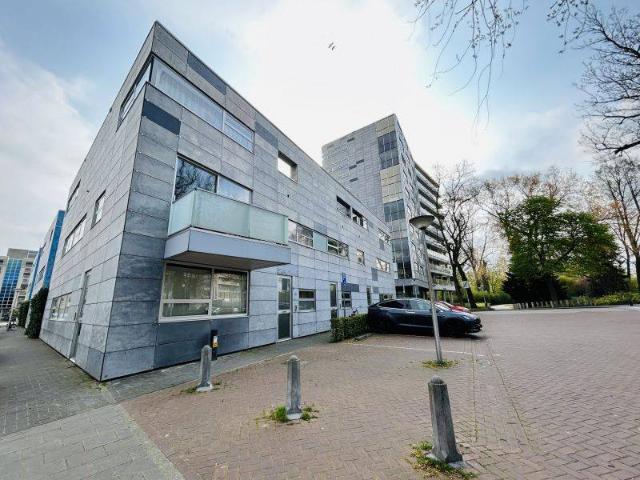 Huis te huur Bergen, Zwembadweg in Eindhoven