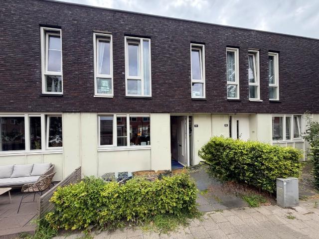 Huis te huur Biezen, Waalstraat in Nijmegen voor € 1.375