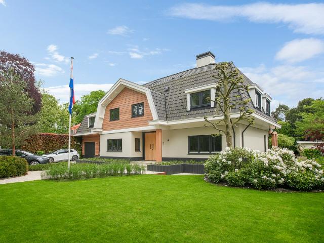Te huur: Huis Brink 10 in Muiderberg