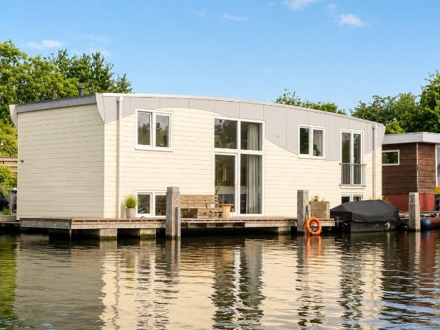 Huis te huur Buiksloterdijk in Amsterdam voor € 2.750
