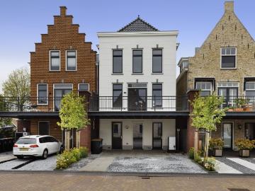 Huis te huur Buitendams in Hardinxveld Giessendam voor € 2.950