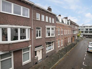 Huis te huur Burgemeester Ceulenstraat in Maastricht voor € 2.190