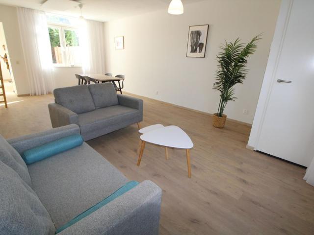 Huis te huur Groot IJsselmonde, Koninginneweg in Rotterdam