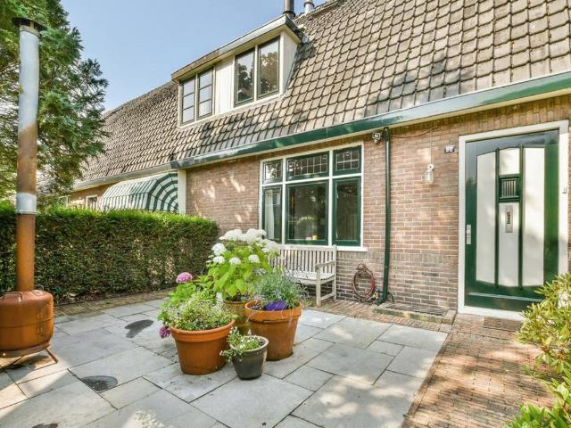 Huis te huur Eemnesserweg in Huizen voor € 2.395