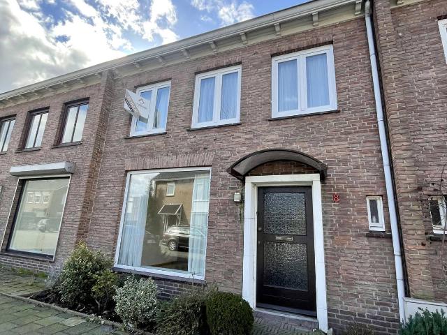 Huis te huur Esdoornlaan in Roosendaal voor € 1.440