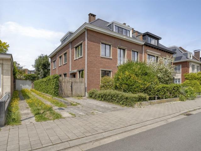 Huis te huur in Antwerpen met 7 slaapkamers