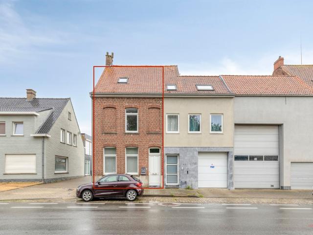 Huis te huur in Bavikhove met 4 slaapkamers