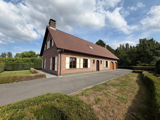 Huis te huur in Bassevelde met 4 slaapkamers