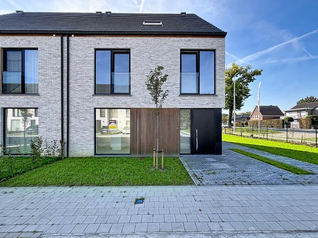 Huis te huur in Beveren Kruibeke Zwijndrecht met 4 slaapkamers