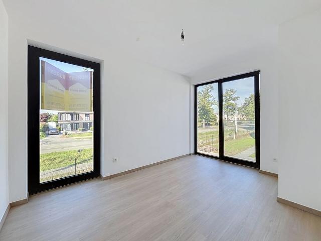 Huis te huur in Beveren Kruibeke Zwijndrecht met 4 slaapkamers