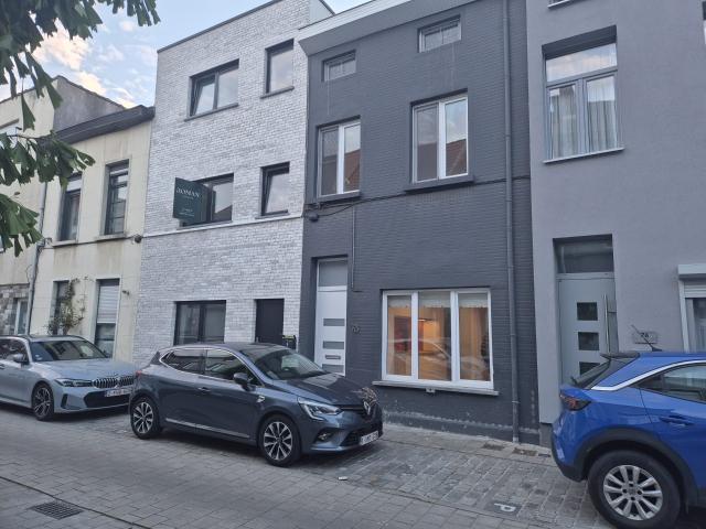 Huis te huur in Gentbrugge met 3 slaapkamers