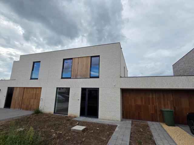 Huis te huur in Deinze met 3 slaapkamers