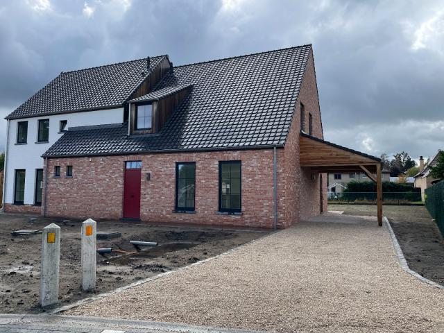 Huis te huur in Destelbergen met 4 slaapkamers