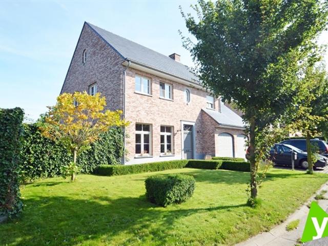 Huis te huur in Eeklo met 4 slaapkamers