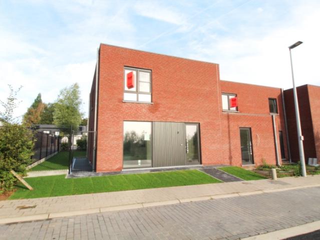Huis te huur in Kortrijk met 3 slaapkamers