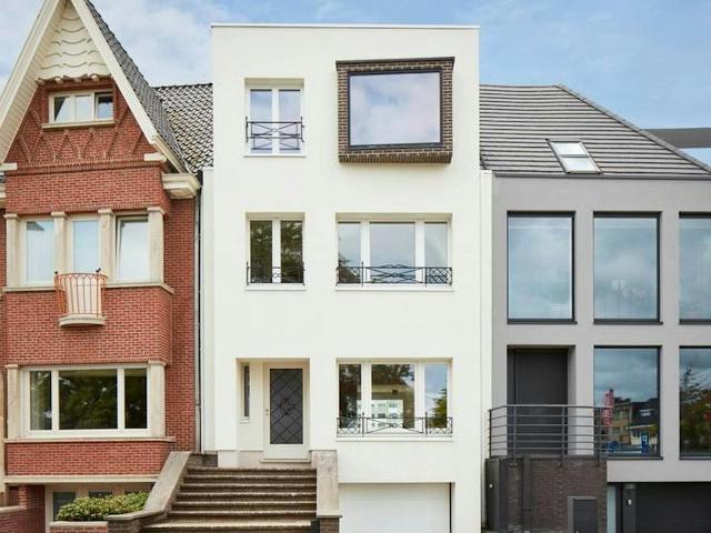 Huis te huur in Kortrijk met 4 slaapkamers
