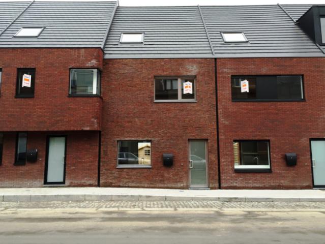 Huis te huur in Kortrijk met 4 slaapkamers