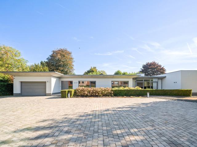 Huis te huur in Kortrijk met 4 slaapkamers