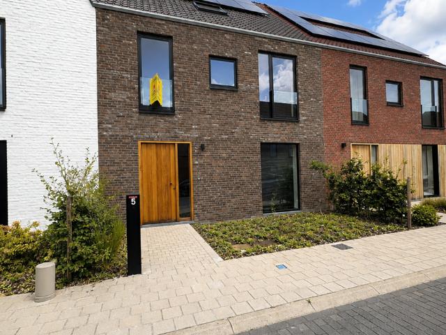 Huis te huur in Kortrijk met 5 slaapkamers