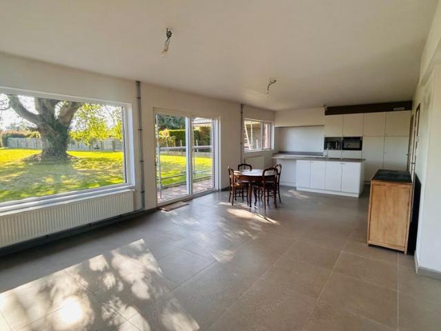Huis te huur in Harelbeke met 4 slaapkamers