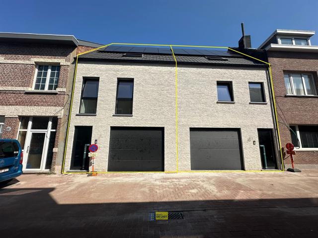 Huis te huur in Hemiksem met 4 slaapkamers