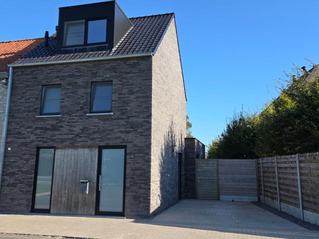 Huis te huur in Ichtegem met 3 slaapkamers