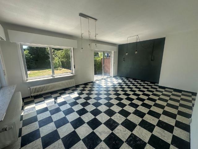 Huis te huur in Oostakker met 4 slaapkamers