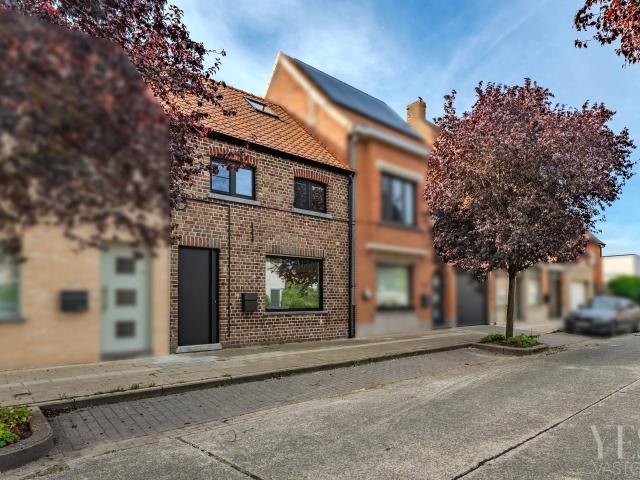 Huis te huur in Oostkamp met 2 slaapkamers