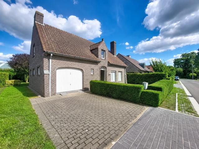Huis te huur in Oostkamp met 4 slaapkamers
