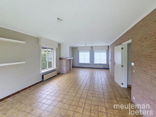 Huis te huur in Oostkamp met 4 slaapkamers