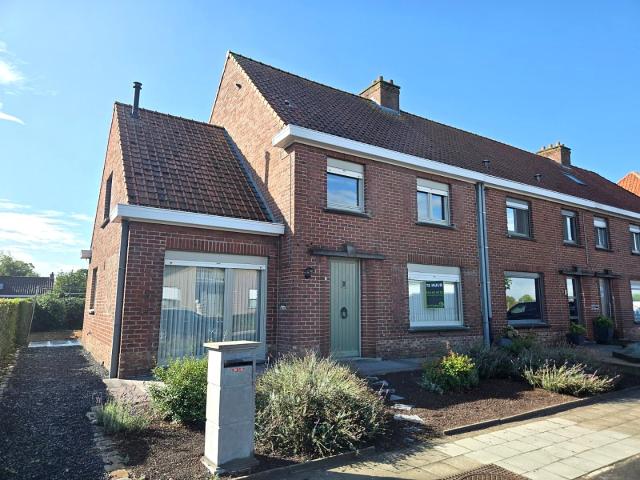 Huis te huur in Oostrozebeke met 3 slaapkamers