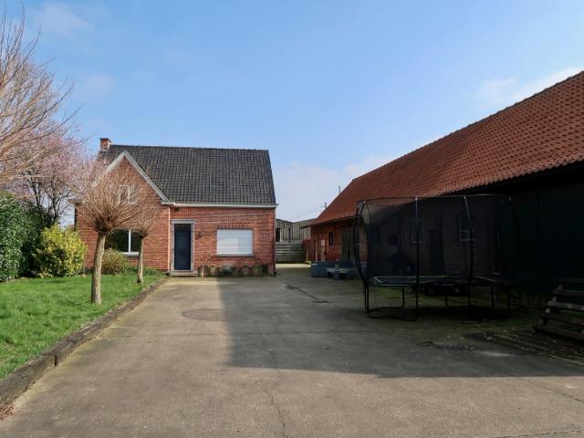 Huis te huur in Lokeren met 4 slaapkamers
