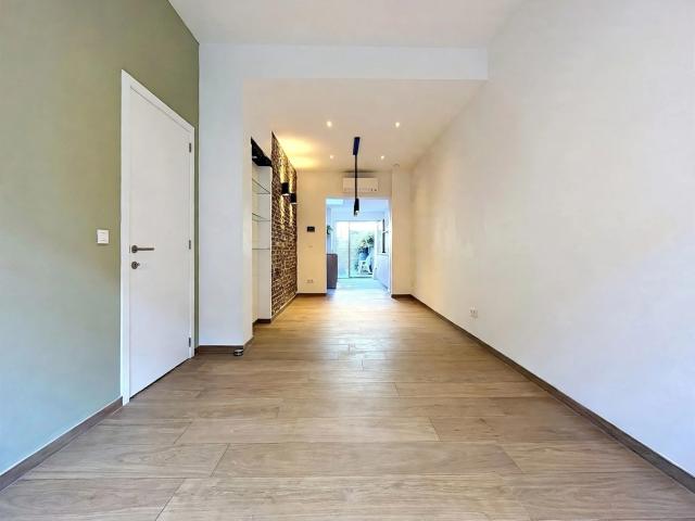 Huis te huur in Sint Amandsberg met 3 slaapkamers