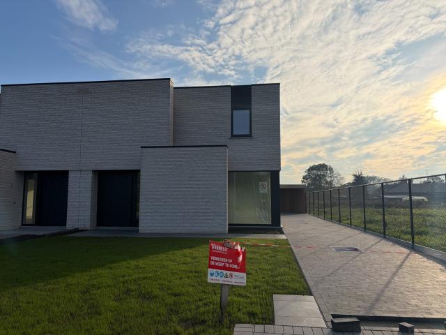 Huis te huur in Sint Laureins met 3 slaapkamers