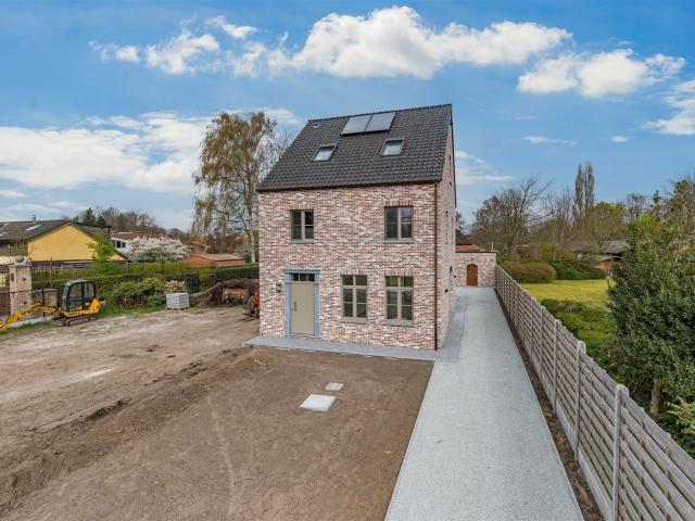 Huis te huur in Sint Niklaas met 3 slaapkamers