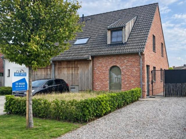Huis te huur in Pittem met 3 slaapkamers