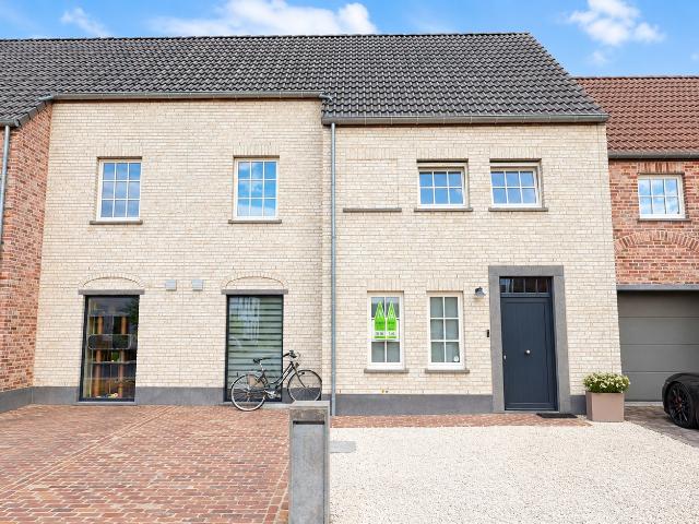 Huis te huur in Roeselare met 3 slaapkamers