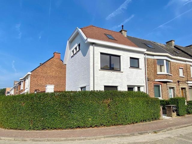 Huis te huur in Ronse met 3 slaapkamers