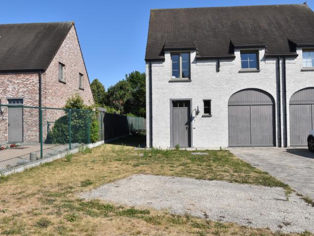 Huis te huur in Ruiselede met 4 slaapkamers