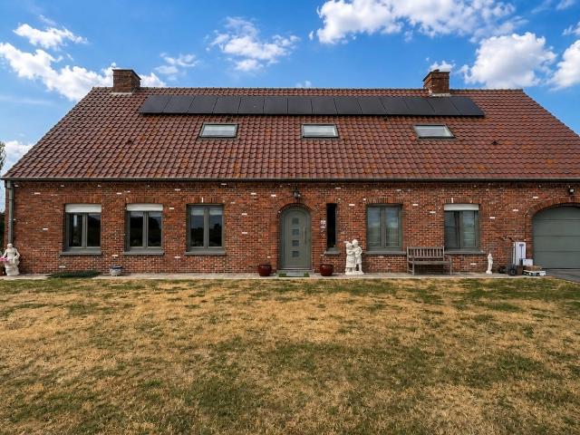 Huis te huur in Ruiselede met 5 slaapkamers
