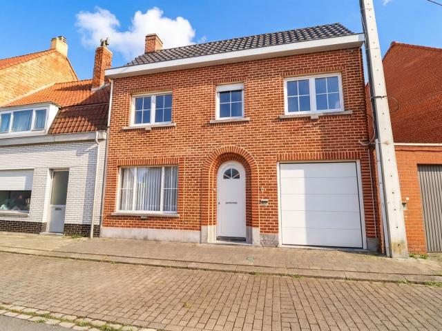 Huis te huur in Waregem met 3 slaapkamers