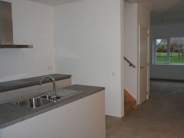 Huis te huur in Wetteren voor € 1.350 met 4 slaapkamers